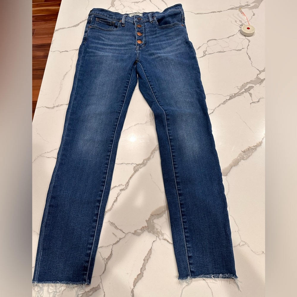 🌸 Madewell 9” Mid Rise Skinny Jeans Size 28. 🌸